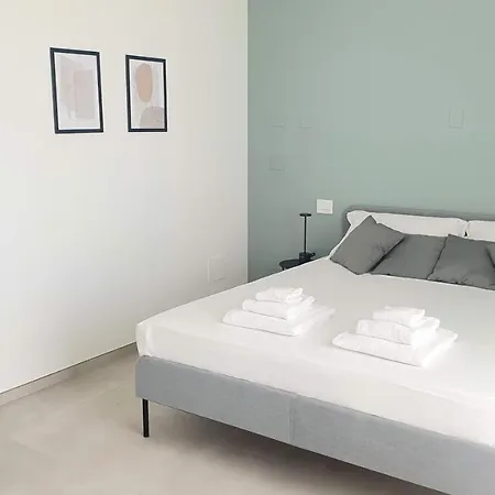 Villa Mediterranea Apartments - Seaview, Pool & Garden Bari Exterior photo