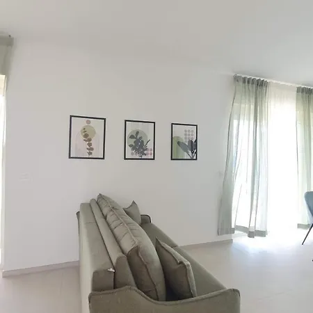 Villa Mediterranea Apartments - Seaview, Pool & Garden Bari Exterior photo