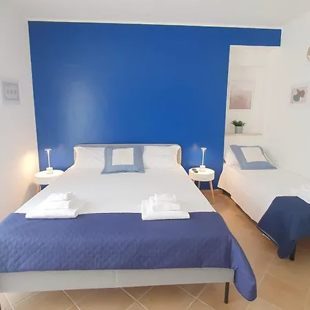 Villa Mediterranea Apartments - Seaview, Pool & Garden Bari Exterior photo
