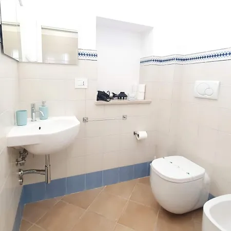 Villa Mediterranea Apartments - Seaview, Pool & Garden Bari Exterior photo
