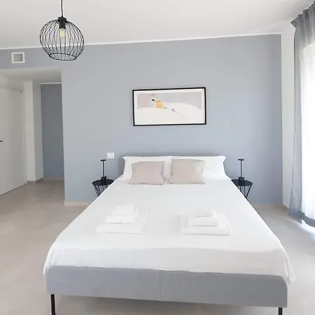 Villa Mediterranea Apartments - Seaview, Pool & Garden Bari Exterior photo