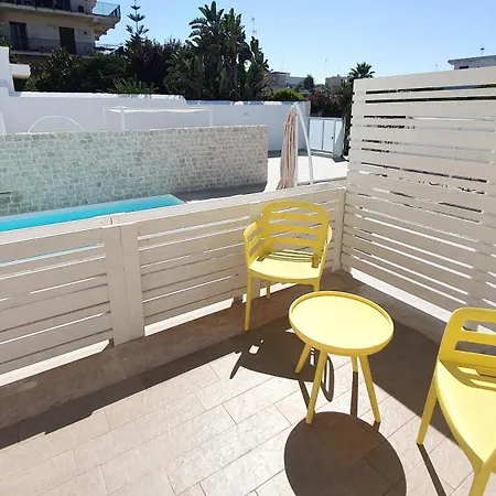 Villa Mediterranea Apartments - Seaview, Pool & Garden Bari Exterior photo