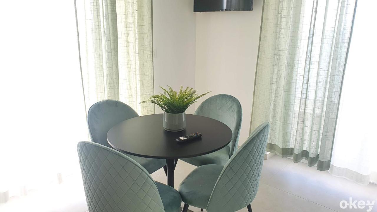 Mediterranea - Seaview, Pool & Garden Appartement *