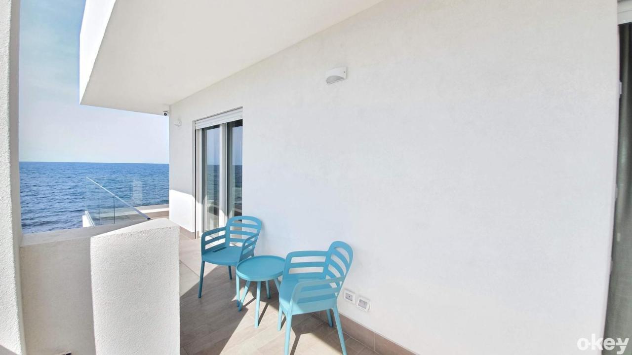 Mediterranea - Seaview, Pool & Garden Appartement