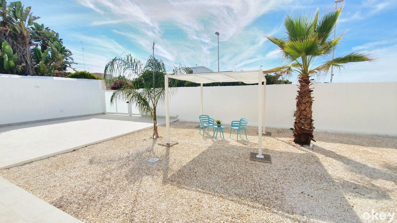 Mediterranea - Seaview, Pool & Garden Appartement Bari