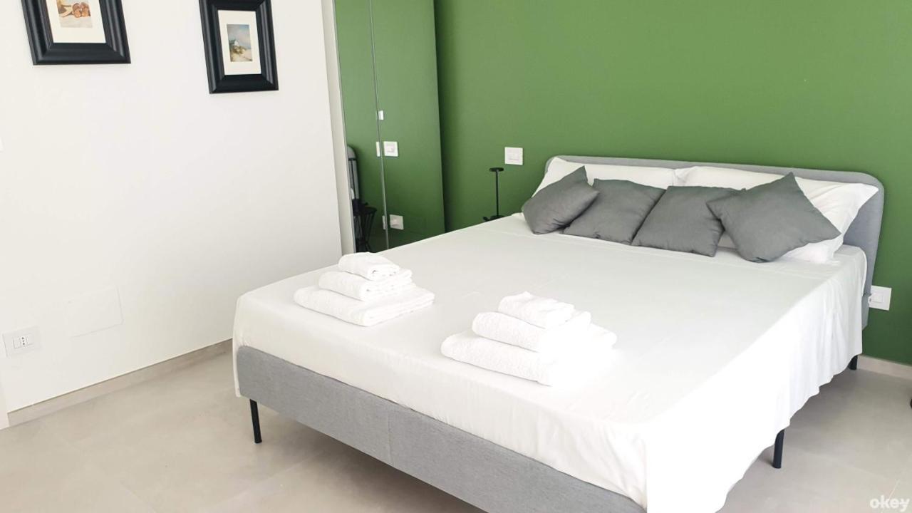 Mediterranea - Seaview, Pool & Garden Appartement Bari