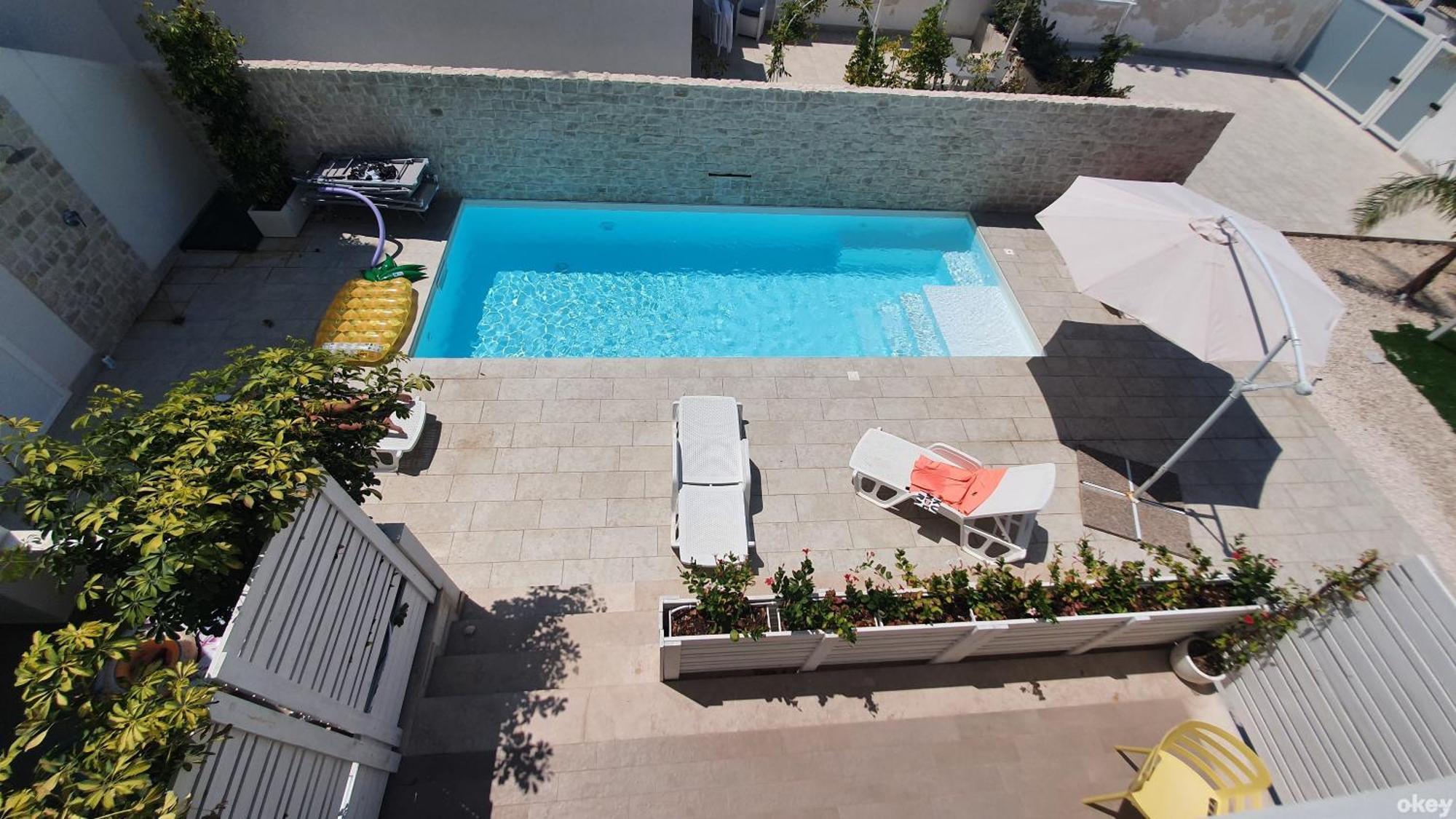 Mediterranea - Seaview, Pool & Garden Apartment
