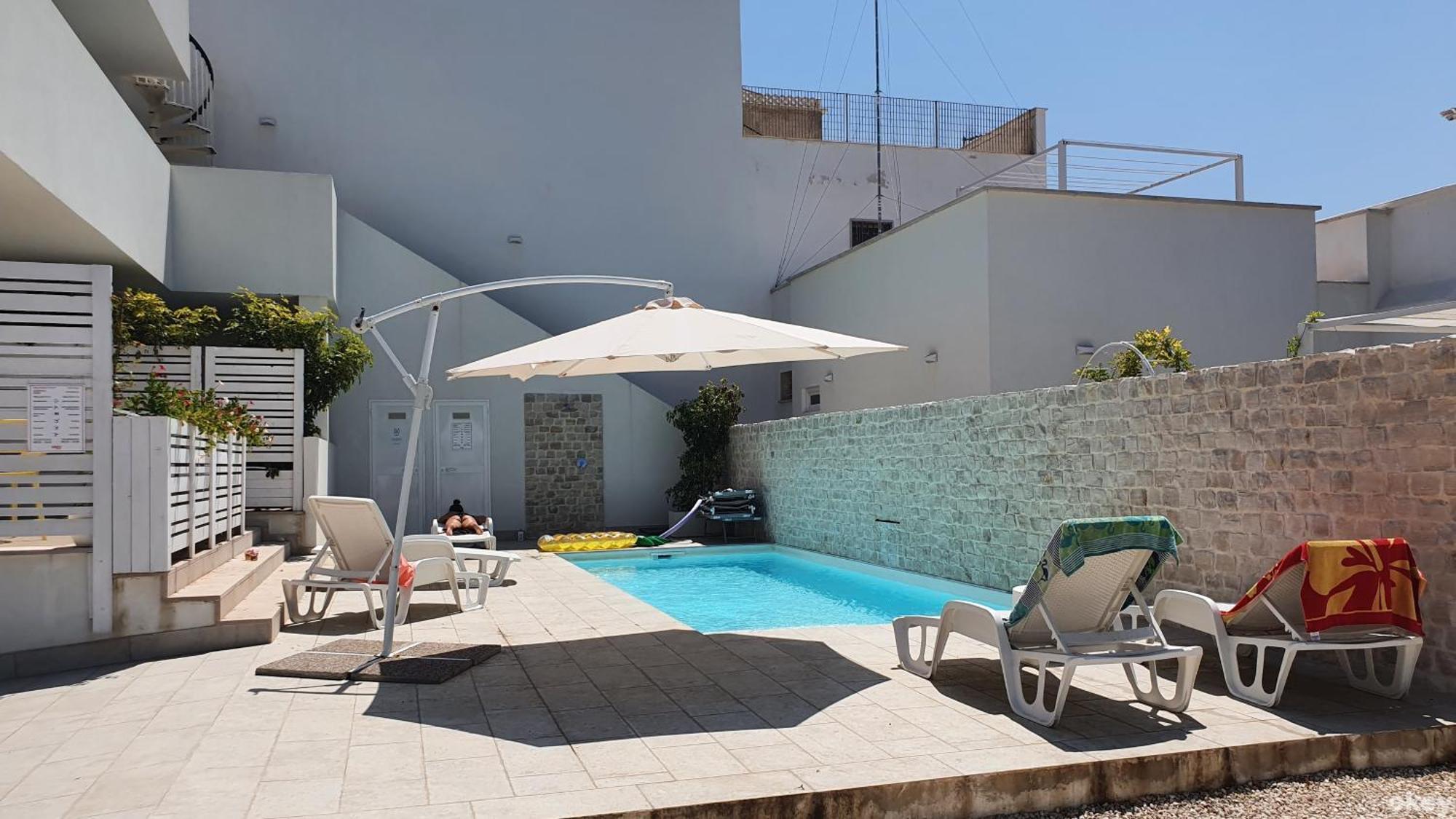 Mediterranea - Seaview, Pool & Garden Appartement